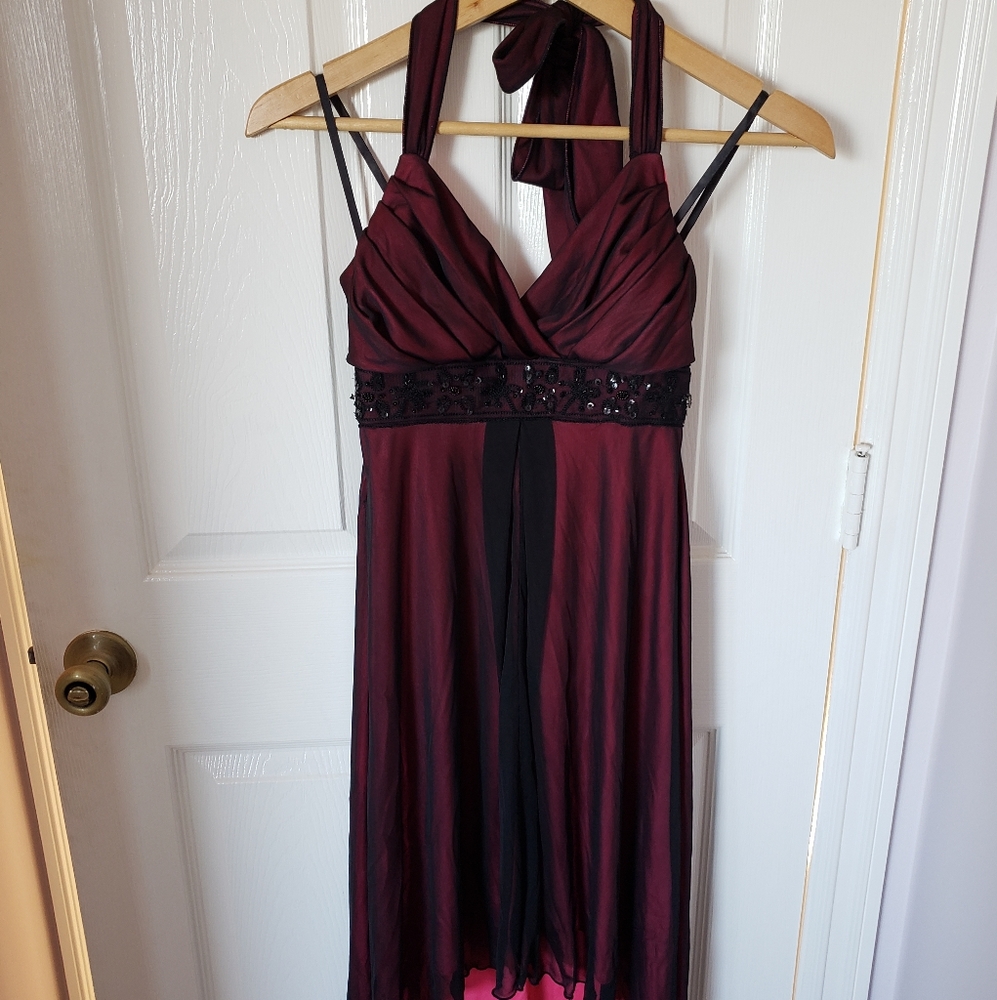 Gorgeous deep red cocktail dress